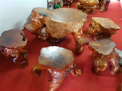 bàn ghế gốc cây gỗ hương