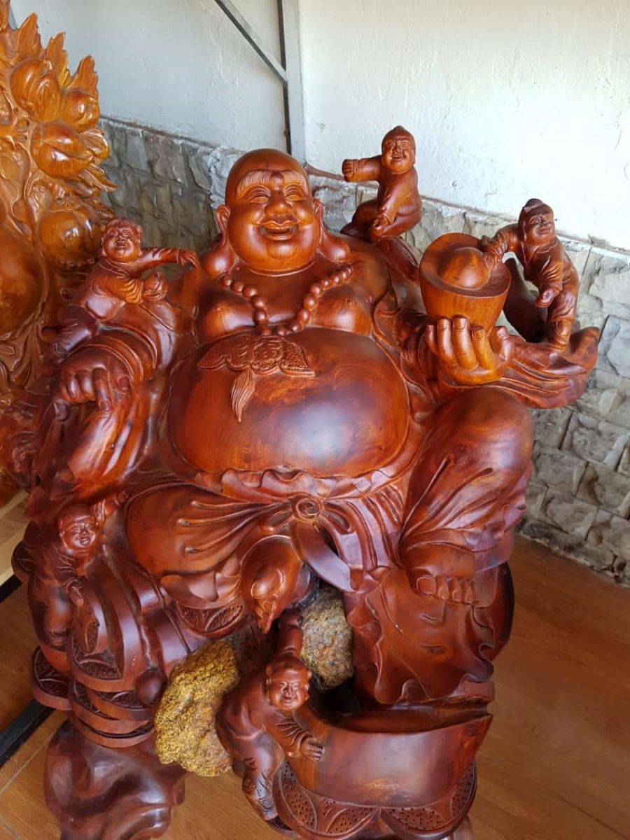 Tượng Di Lặc ngồi ngũ phúc gỗ hương ôm đá
