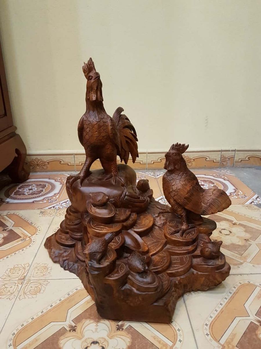 tượng gia đình gà gỗ hương gia lai
