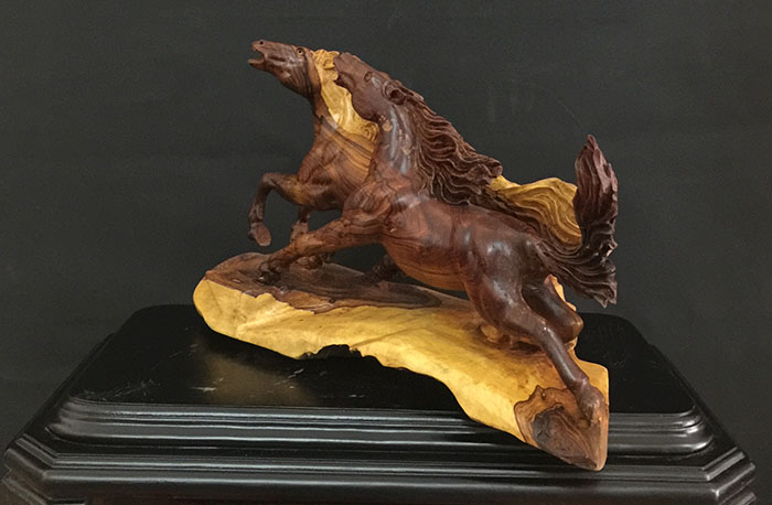 tượng ngựa gỗ song mã