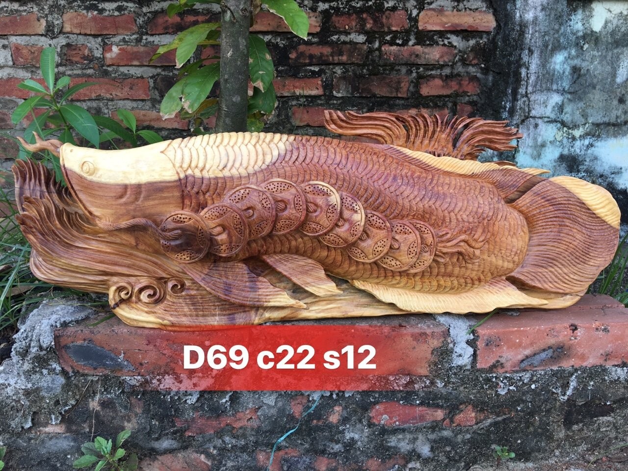 Tượng Cá Kim Long gỗ hương